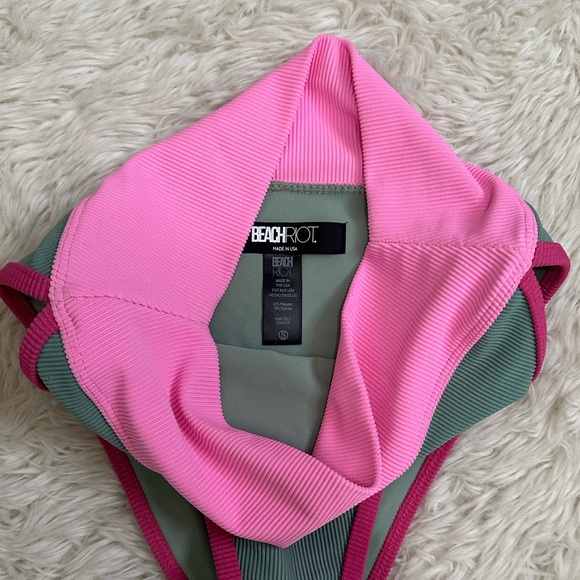 ✨SOLD✨Beach Riot Core Collection In Sage Bloom Colorblock - Picture 8 of 10